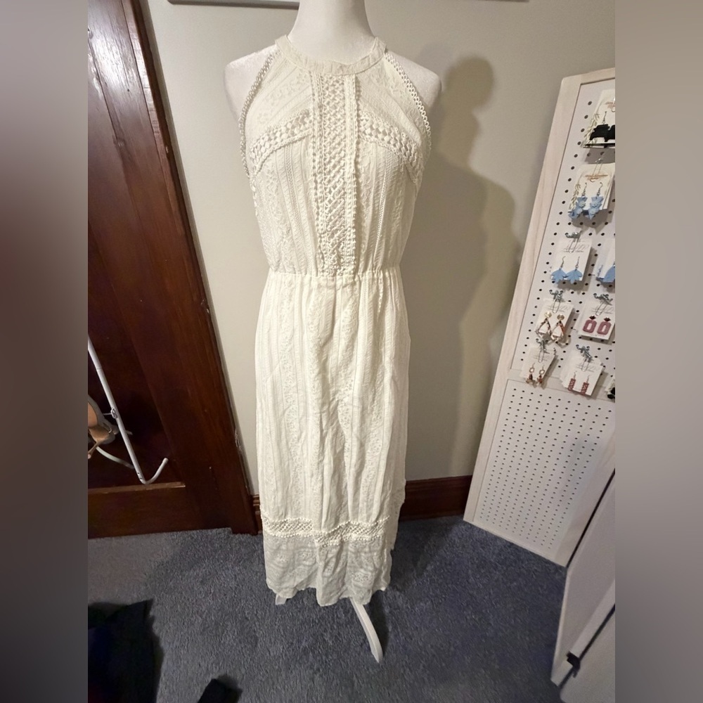Skies Are Blue White Lace Maxi Dress - Picture 2 of 6